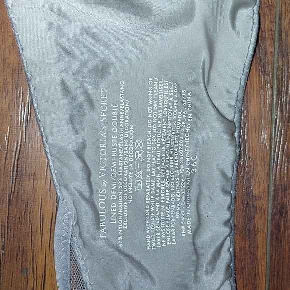 Victoria's Secret Bra - Picture 3 of 6